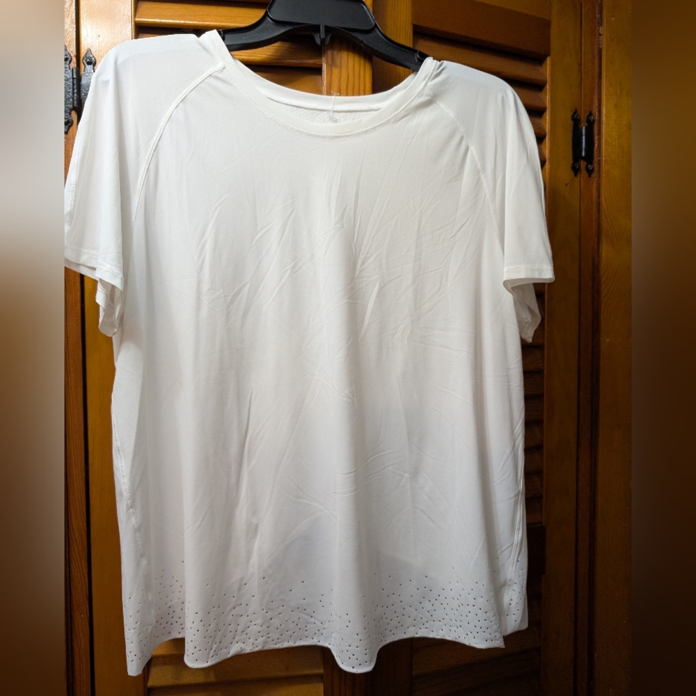 Lululemon Womesn Size Breezy Quick Pace Short Sleeve